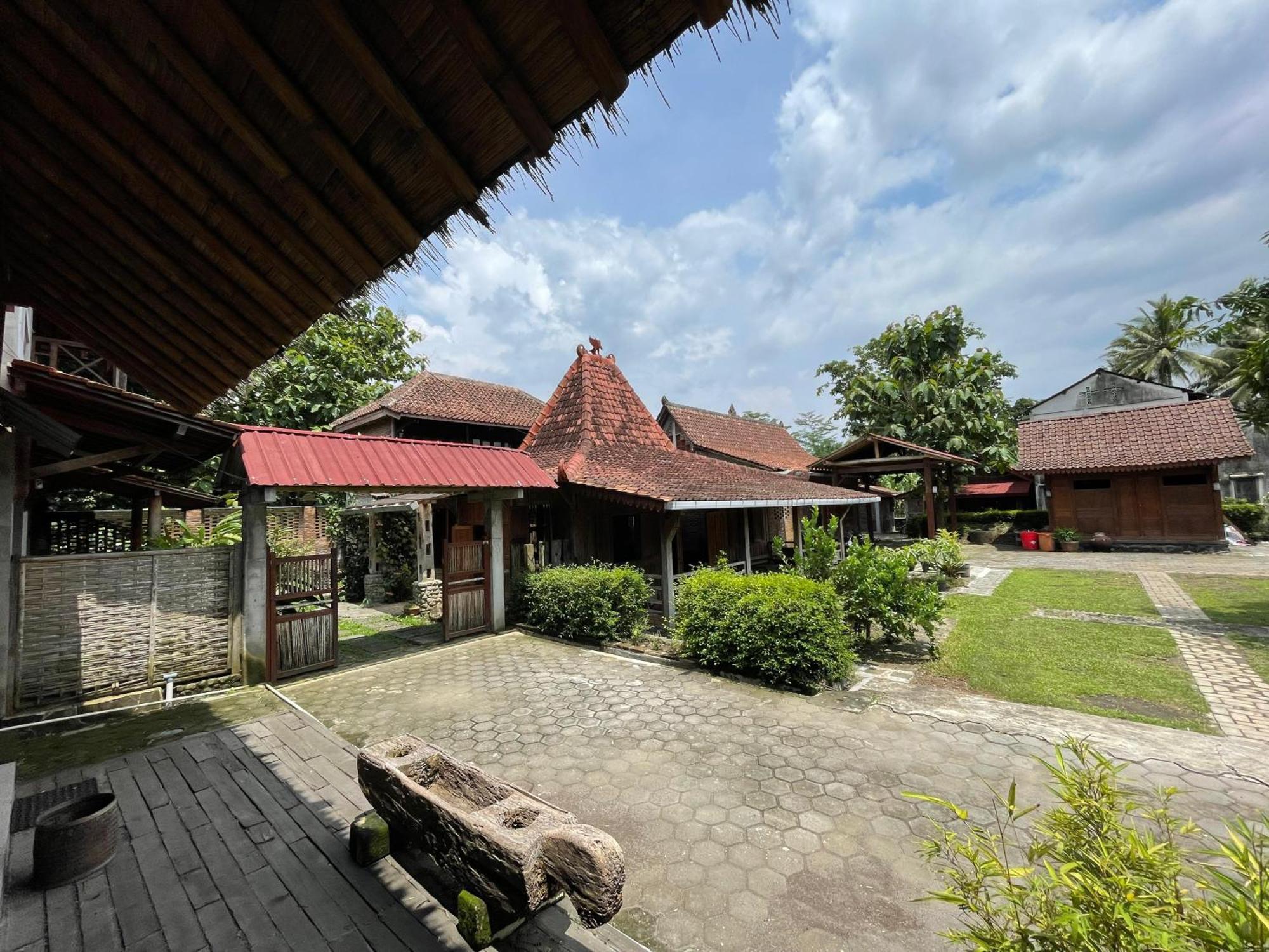 Saka Homestay Boutique & Cafe ماجلانج المظهر الخارجي الصورة